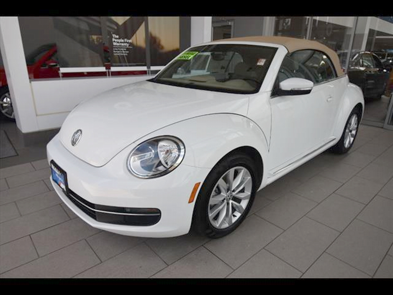 Illustration for article titled At $19,991, Could You Love This 2014 Diesel-Manual VW Bug?